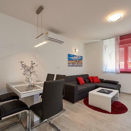 Apartman Jakov Apartment โตรกีร์ ภายนอก รูปภาพ
