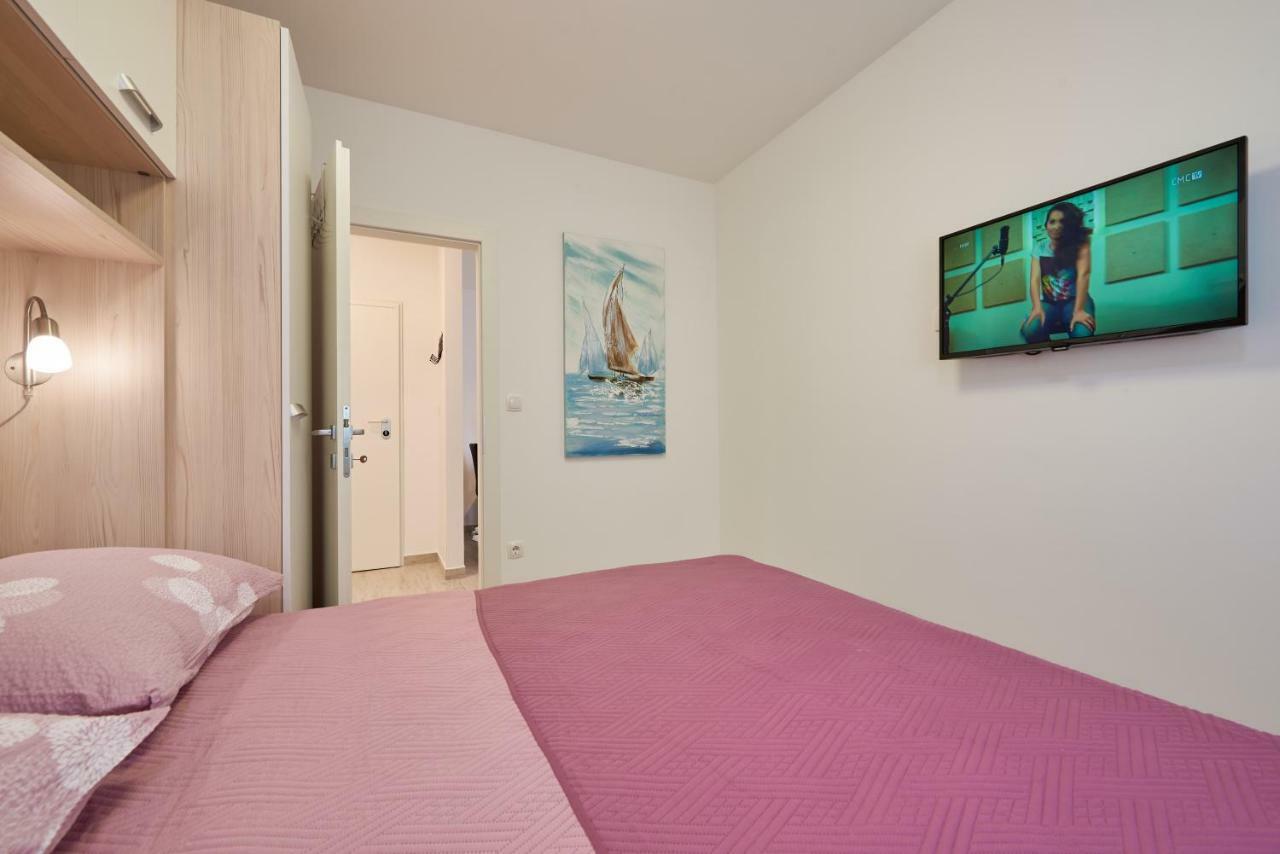 Apartman Jakov Apartment โตรกีร์ ภายนอก รูปภาพ