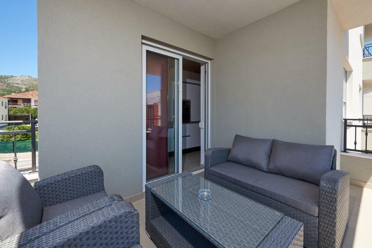 Apartman Jakov Apartment โตรกีร์ ภายนอก รูปภาพ