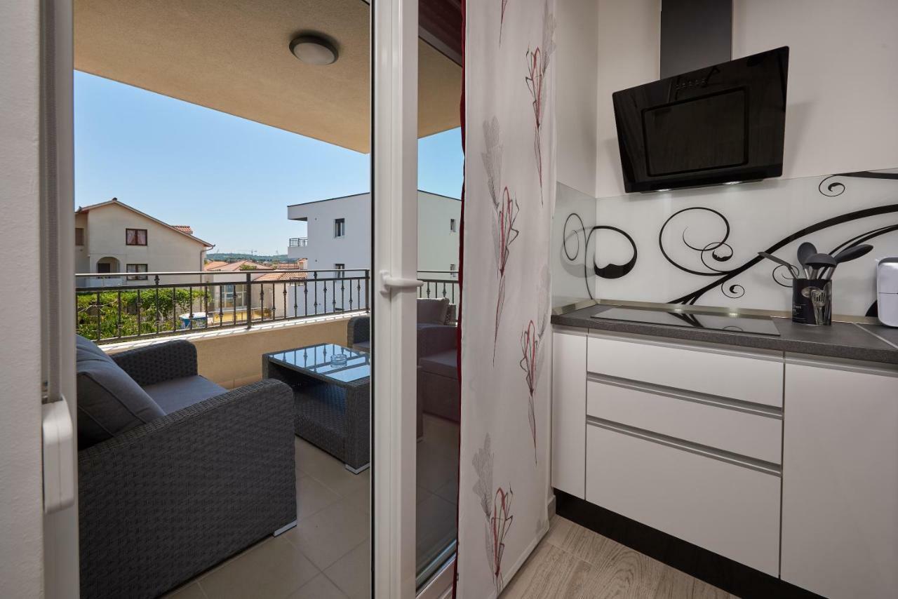 Apartman Jakov Apartment โตรกีร์ ภายนอก รูปภาพ